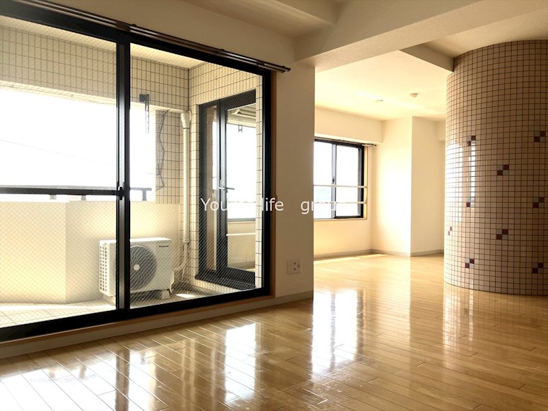 オーバルステージ リビング