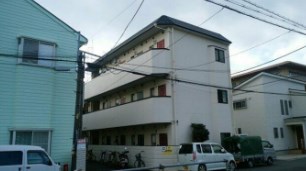 ジョイパレス平塚 201号室 外観