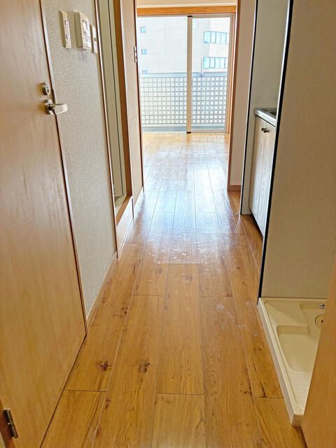 厚木アザレアビル 玄関