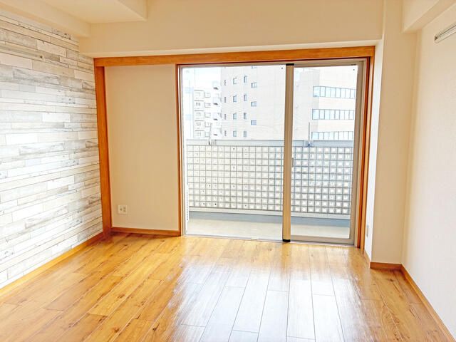 厚木アザレアビル リビング