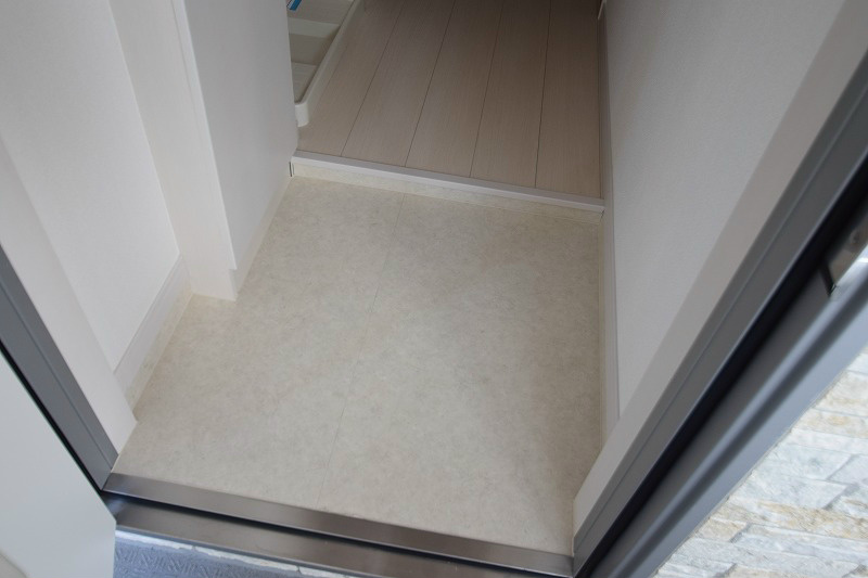 リブリ・アジール・リラ 玄関