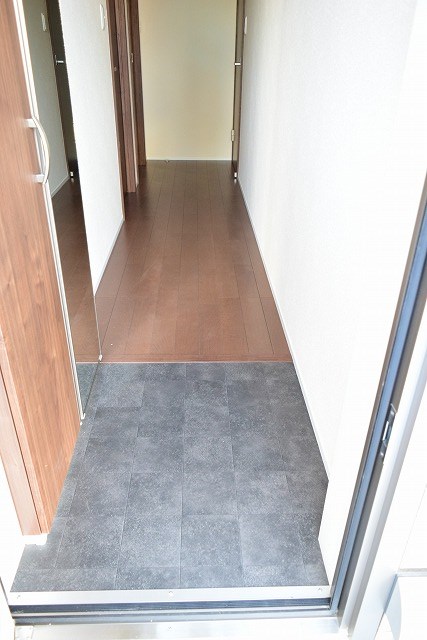 アンプリュム鵠沼海岸A棟 玄関