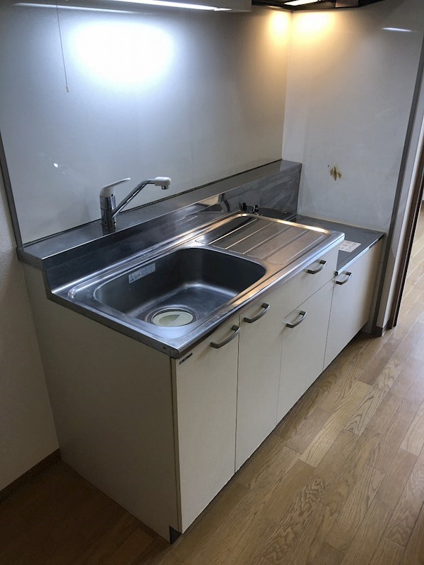 グローリィ湘南 キッチン