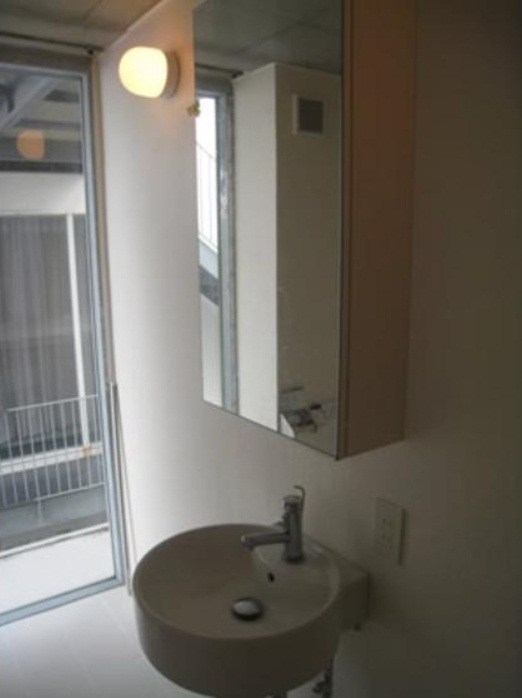 WEEKEND HOUSE ALLEY その他3