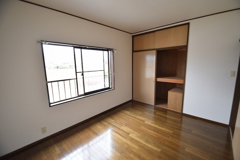 コンフォール栢山 ベッドルーム