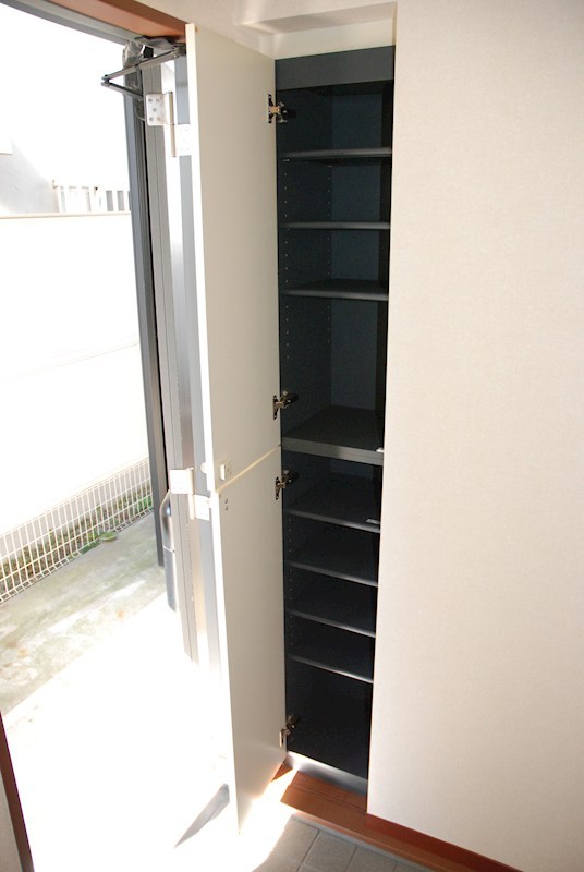 ドミシール鵠沼海岸 玄関