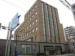 クインズヒル 銀行