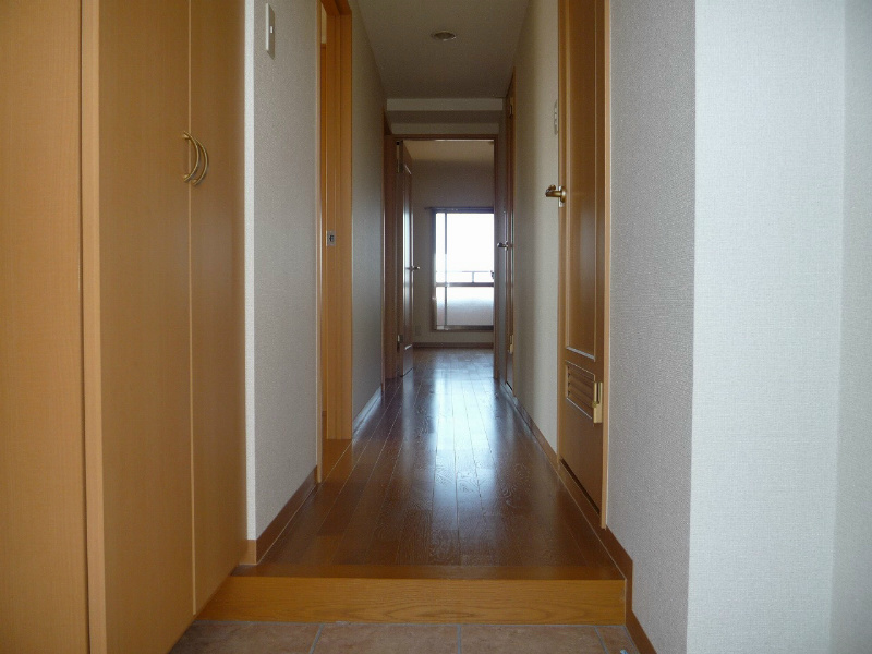 エーデルハイム湘南 玄関