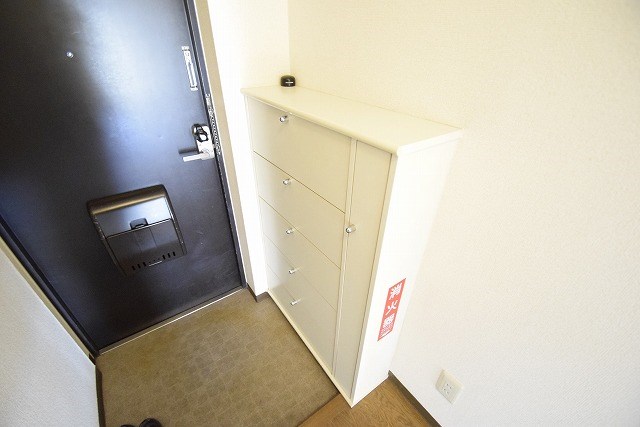 ペアコート伊勢原 玄関