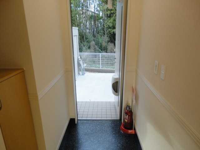 アルコ　イーリス 玄関