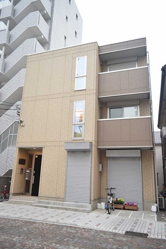 アルウス湘南 301号室 外観