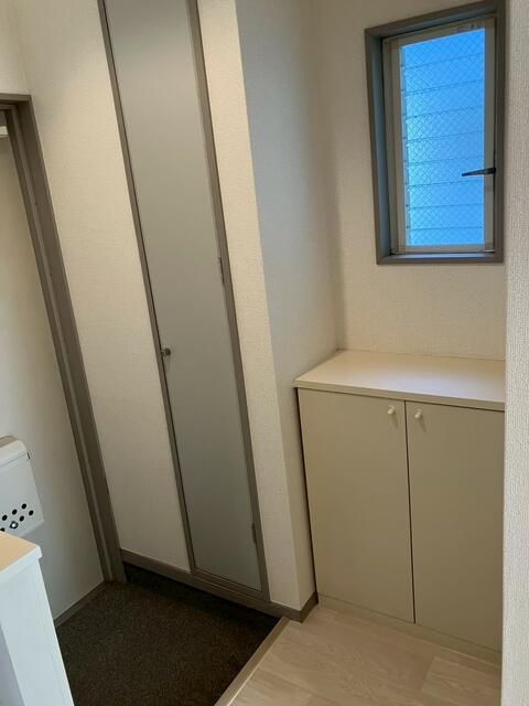 ピースフル湘南B棟 玄関