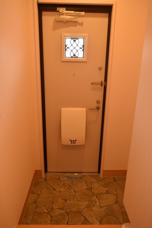 クレール湘南台Ⅳ　B 玄関
