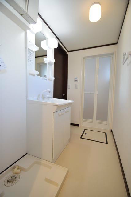 ジュン・シベール その他1