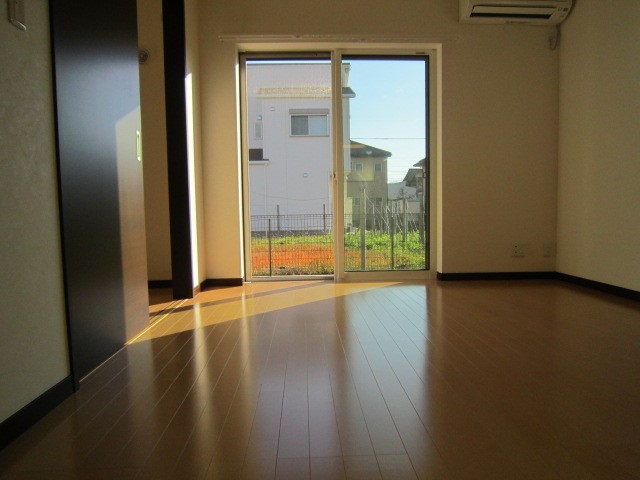 ジュン・シベール リビング