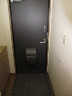 ロイヤルパレス弐番館 玄関