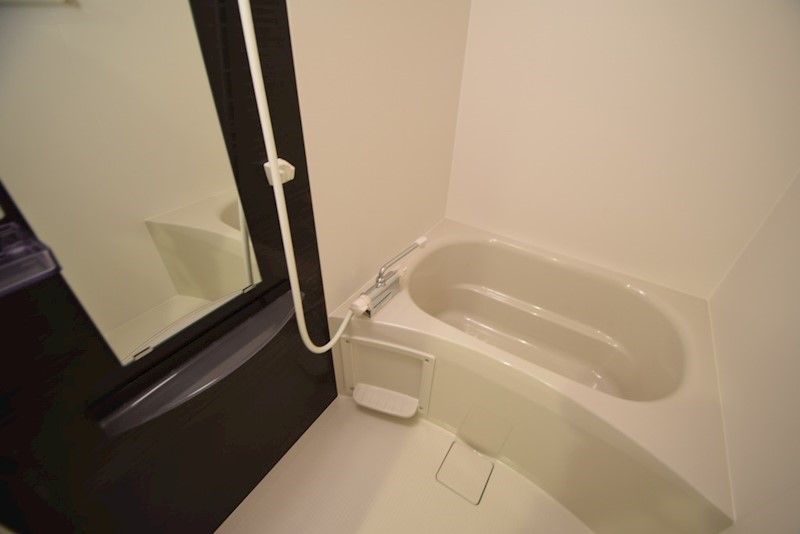 リブリ・ヴァンベール華山 風呂画像