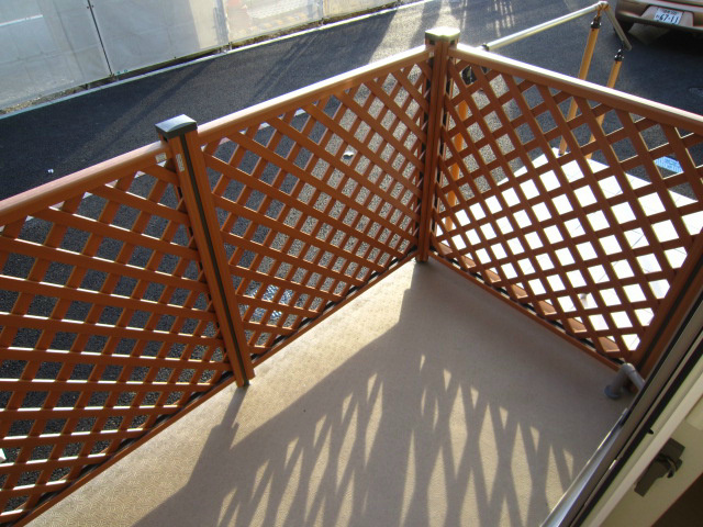 中里戸建て　2 ベランダ