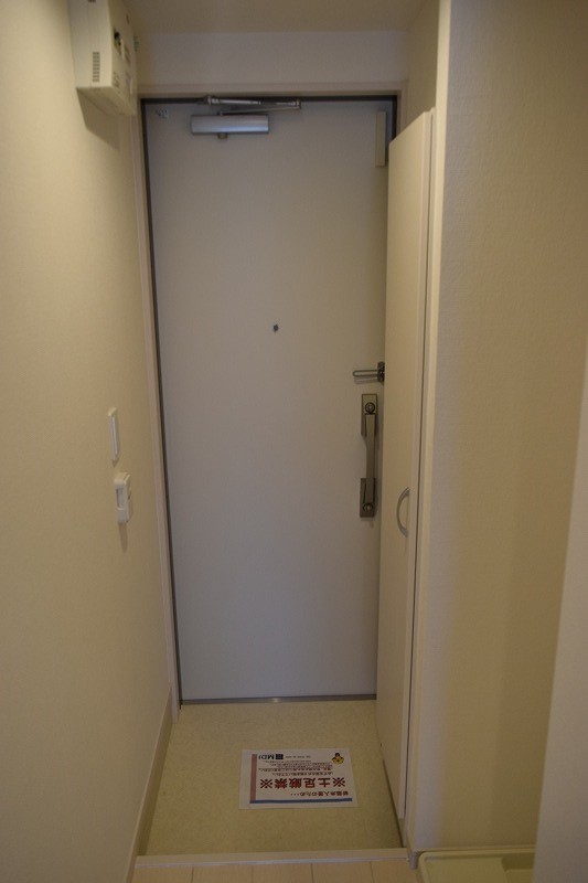 リブリ・湘南善行  玄関