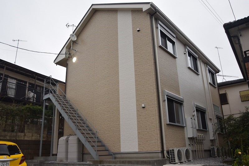 ラ・フロール鶴巻南 102号室 外観