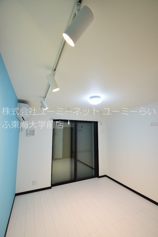 ファイブスター東海A棟 リビング