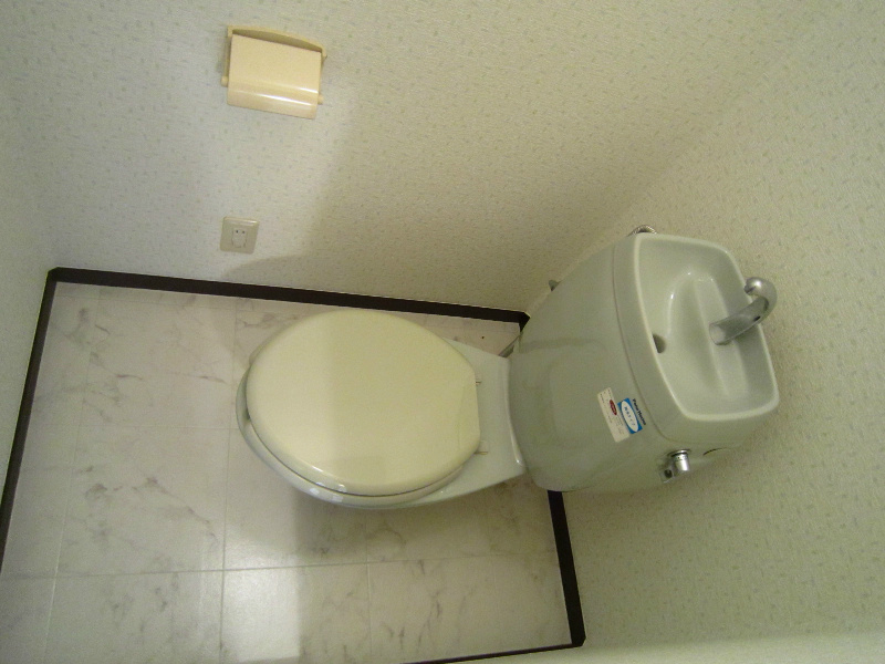 サンシティ岩原 玄関