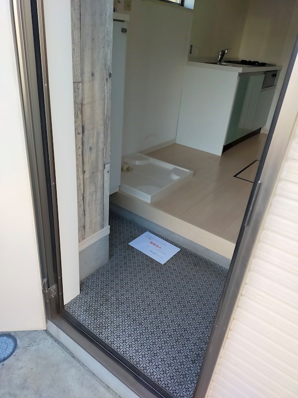 グランデ東海大 玄関