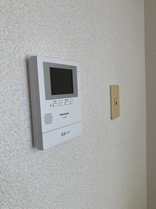ホワイトハウス沼目A セキュリティ