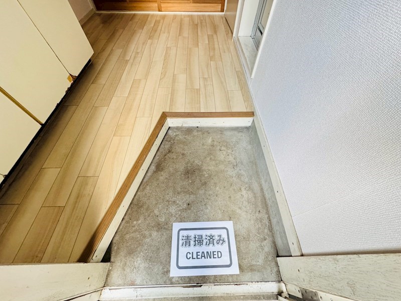 クロノス秦野 玄関