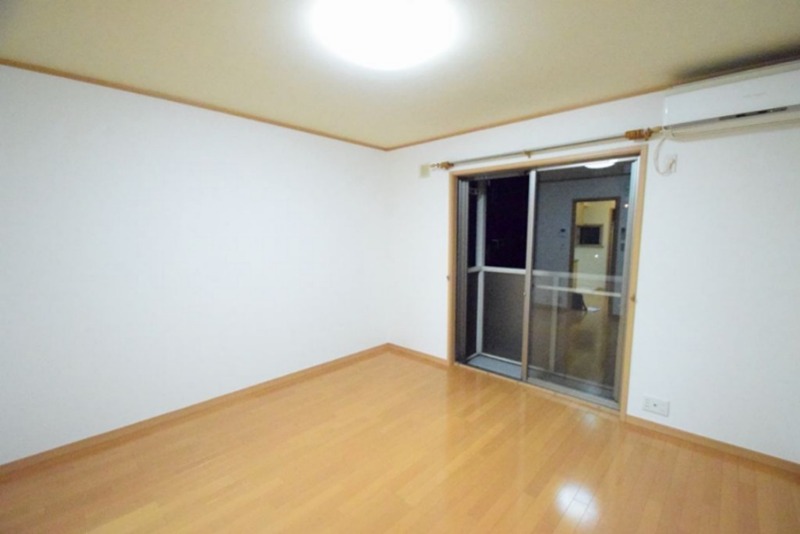 ラカーサ本厚木 リビング