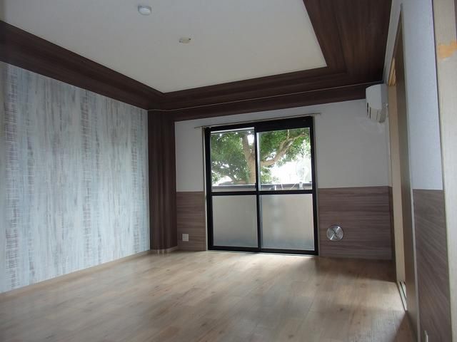 クイーンズタウンⅠ番館 リビング