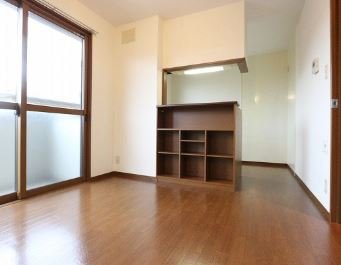 ローズコート開成Ｃ リビング