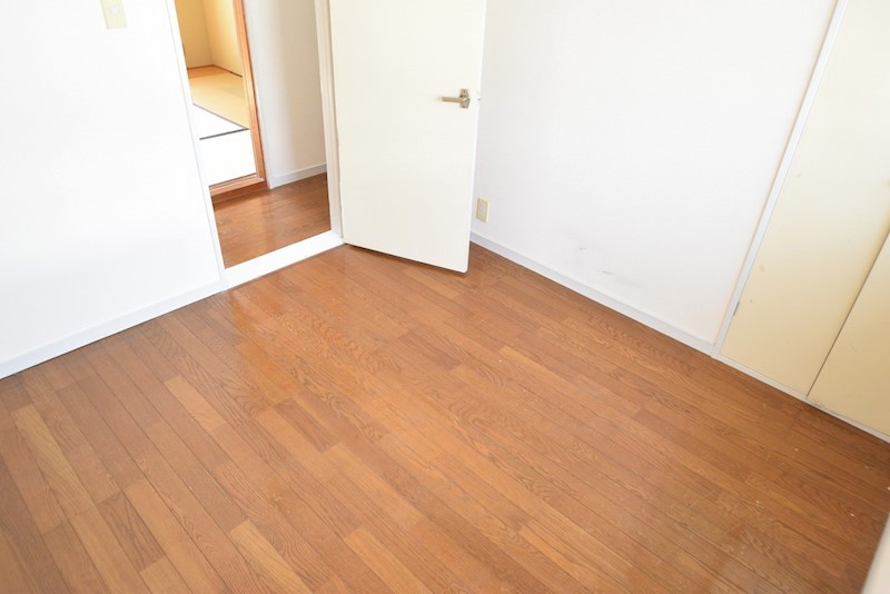 ラカーサ井上 ベッドルーム