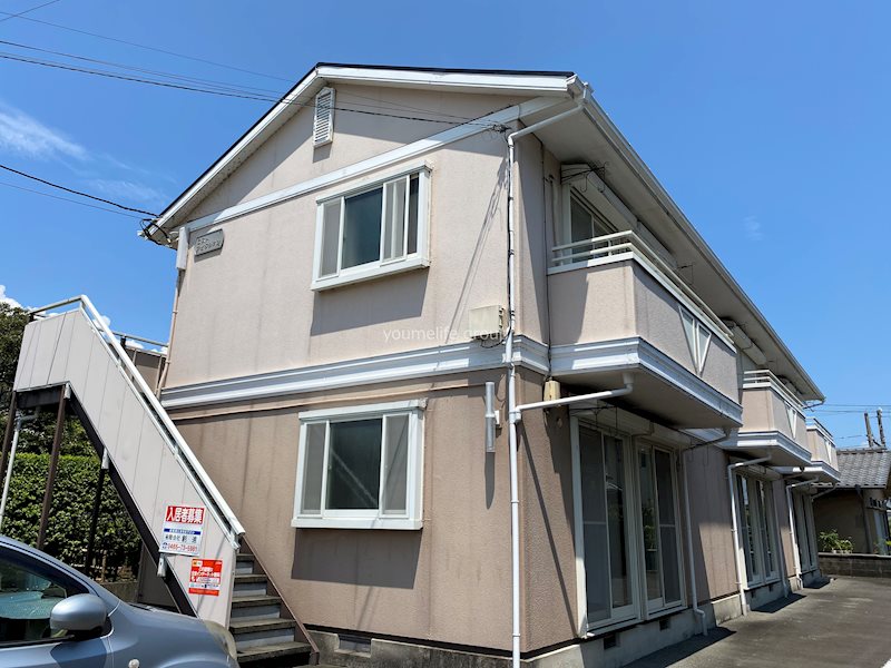 エストアビタシオン 103号室 外観