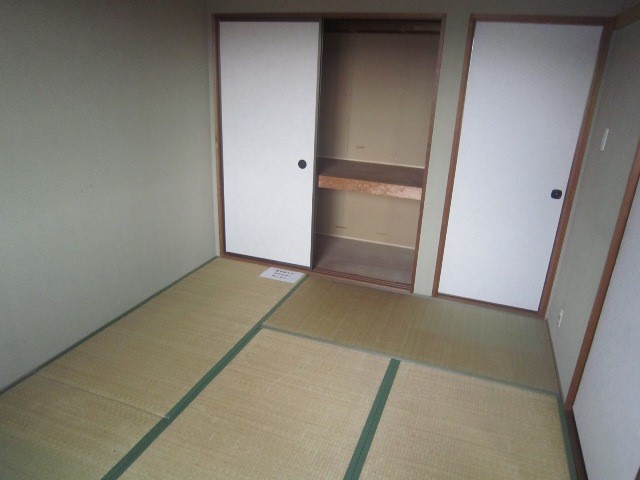 サニーハイツ中村 収納