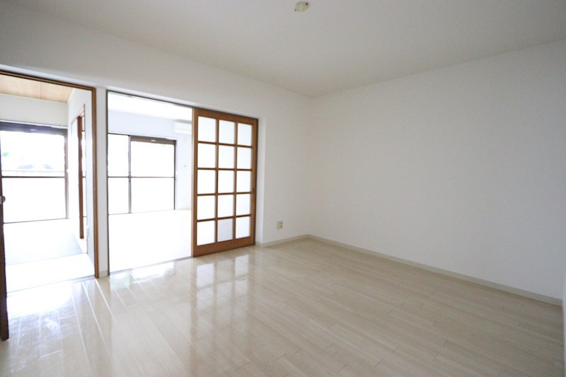 サニーレジデンス平塚Ⅱ リビング