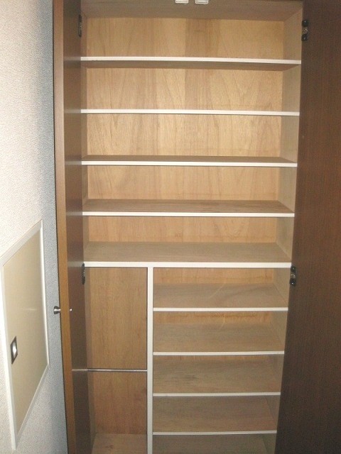 シャトレトミー 玄関