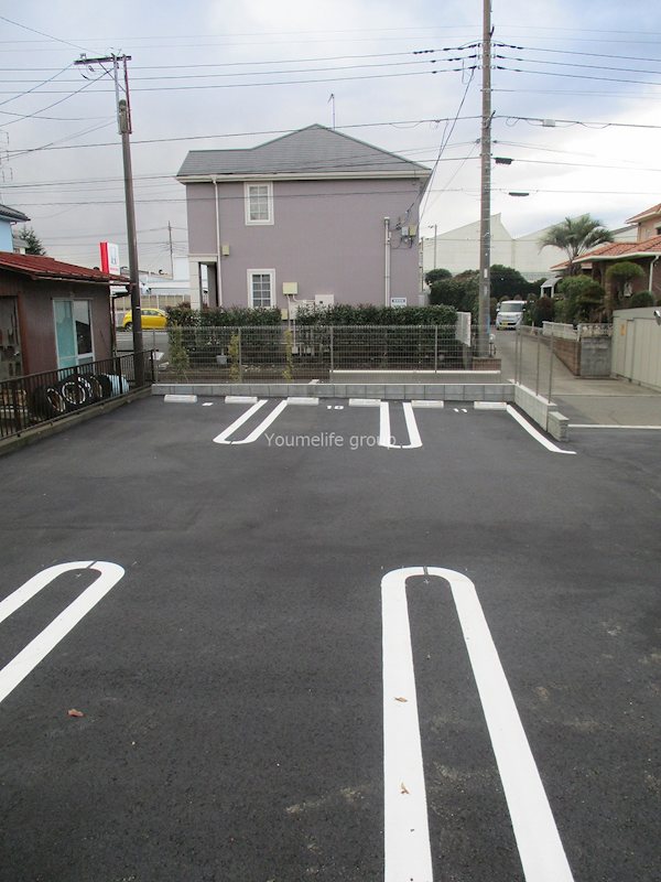 リヴェール湘南 駐車場