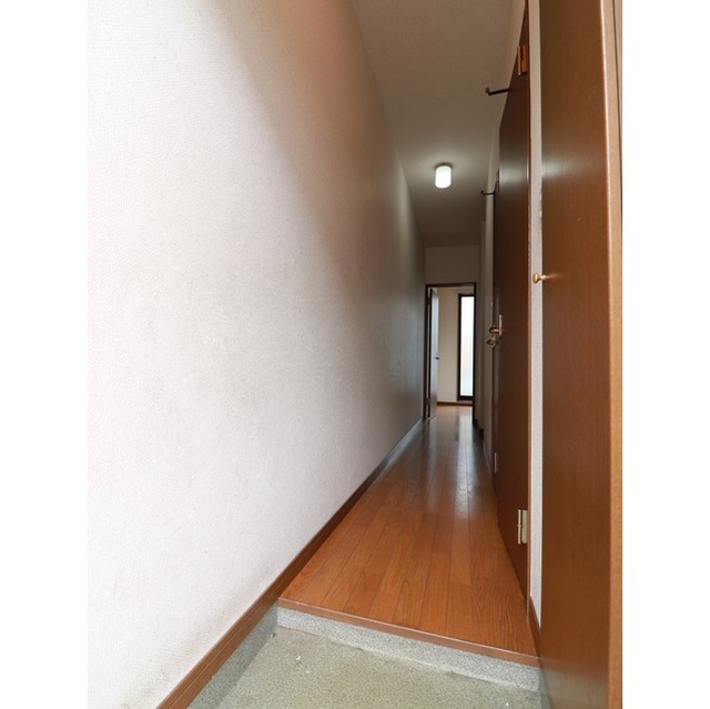 アンプルールブワOgawa　 玄関