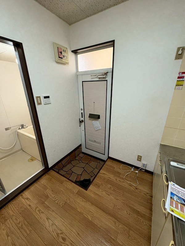 メゾンドベルフィーユ 玄関