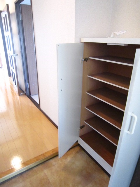 エスポアールYAZAWA 玄関