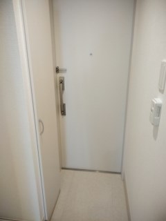 リブリ・Dコート大船 玄関