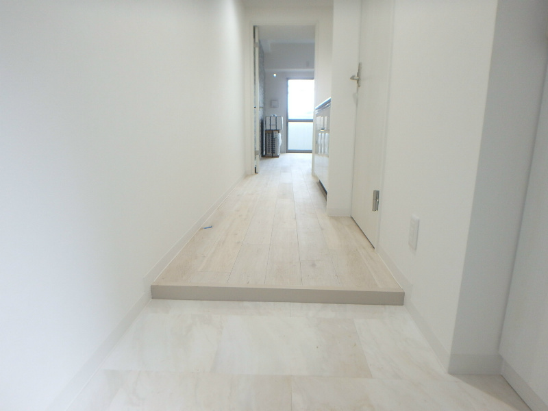 ラ・フォルテ鵠  玄関