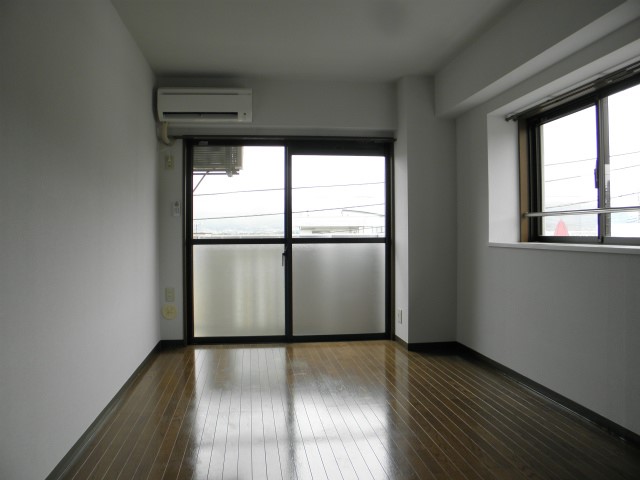 サニープラザ リビング