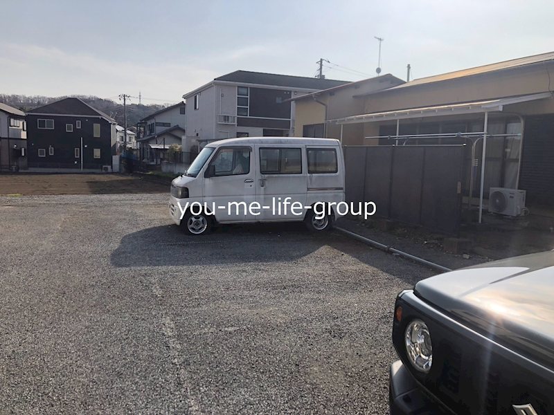 マルニマンション 駐車場