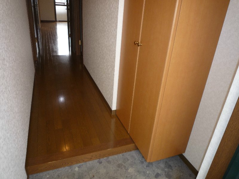 セジュール妻田 玄関