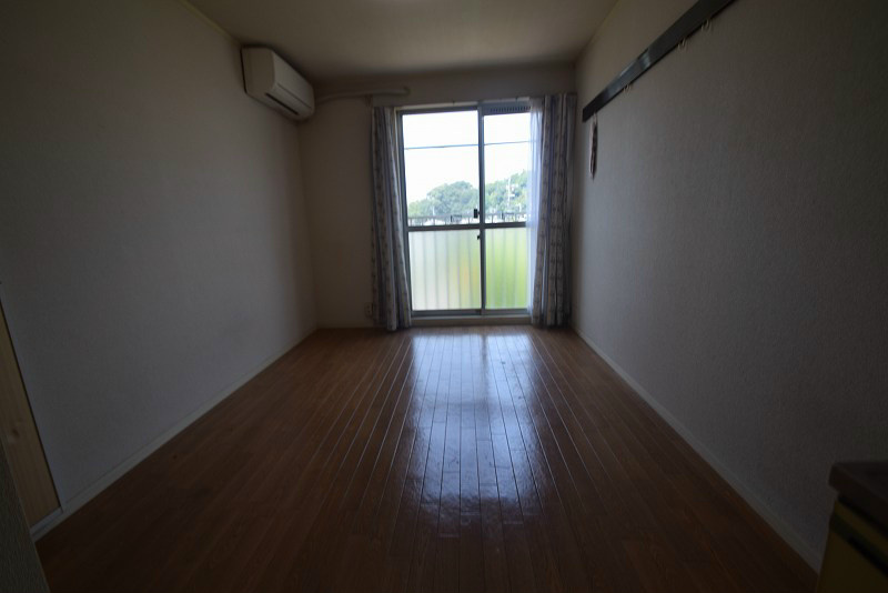 リビング スカイパルユタカ リビング