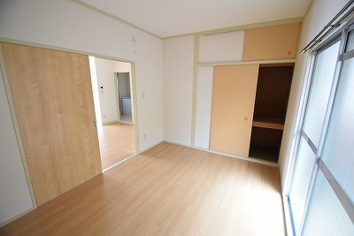 大六天マンション ベッドルーム