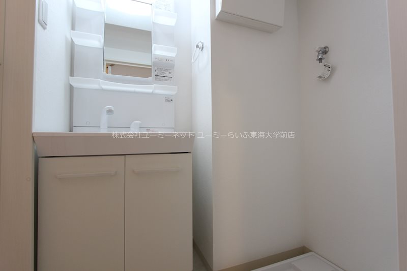 カレッジヒルズC 洗面所