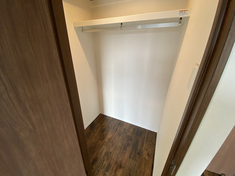 カレッジヒルズB  収納